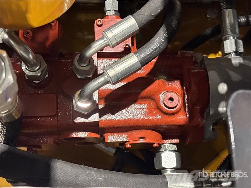 CFG KJT27 Mini Compact Track Loader (Unused) لوادر انزلاقية التوجيه