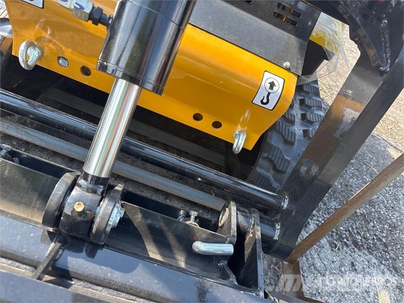 CFG KKTA27 Mini Compact Track Loader (Unused) Kompaktlaadurid