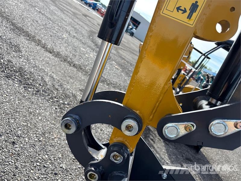 CFG QK18R Mini Excavator (Unused) Mini kotrók < 7t