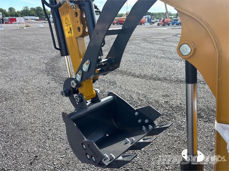 CFG QK18R Mini Excavator (Unused) Mini kotrók < 7t