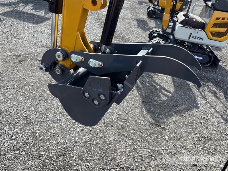 CFG QK18R Mini Excavator (Unused) Mini kotrók < 7t