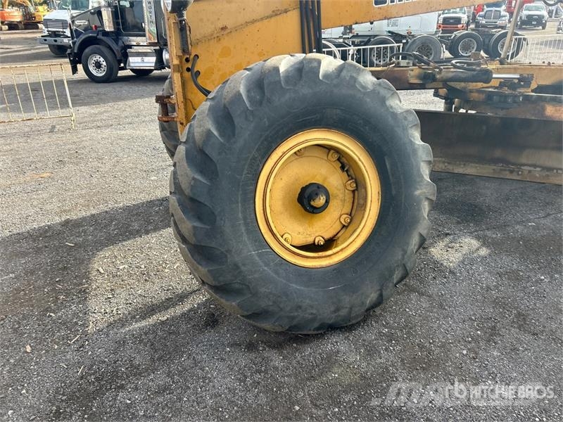 Champion 740 Motor Grader (Inoperable) Graders