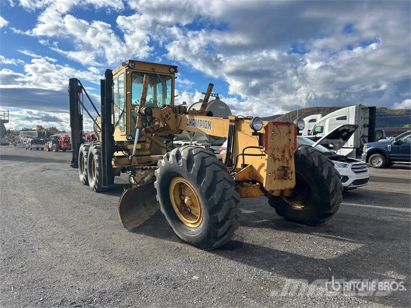 Champion 740 Motor Grader (Inoperable) Graders