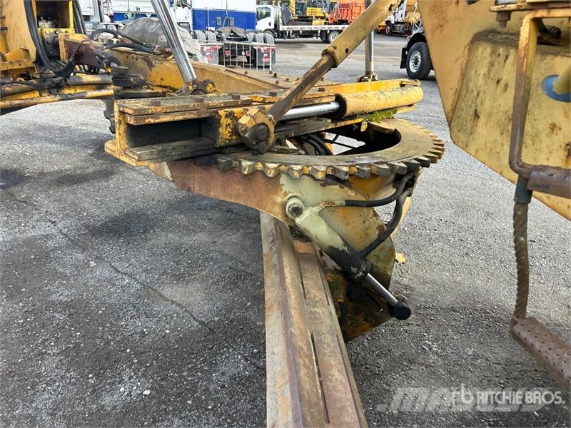 Champion 740 Motor Grader (Inoperable) Graders