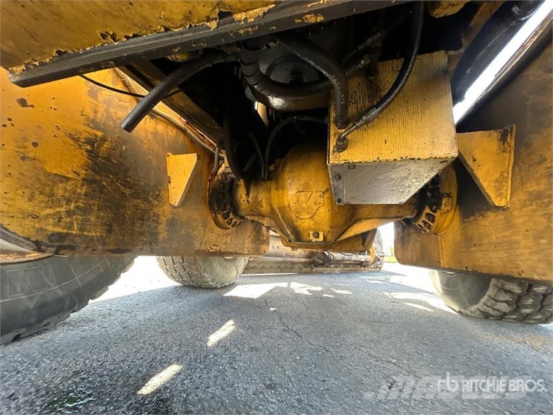 Champion 740A VHP Series V Motor Grader Motoniveladoras