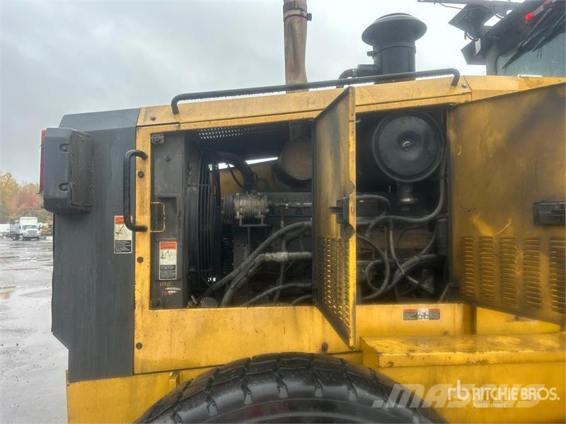Champion 740A VHP Series VI Motor Grader Graders