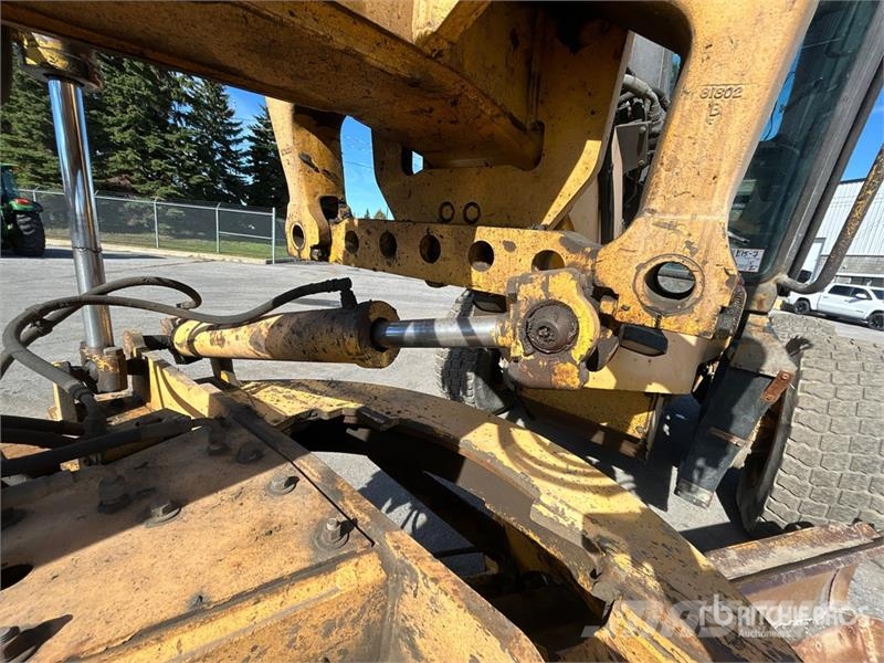 Champion 740A VHP Series V Motor Grader Motoniveladoras