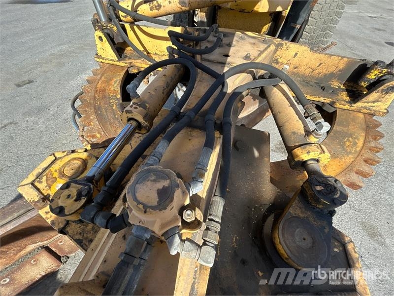Champion 740A VHP Series V Motor Grader Motoniveladoras