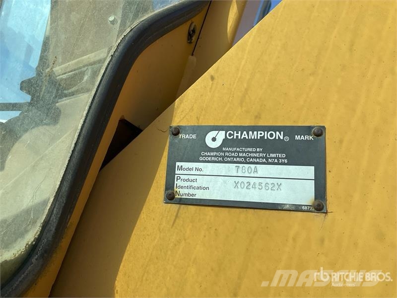 Champion 780A Грейдери