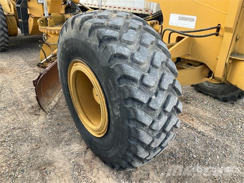 Champion 780A Грейдери