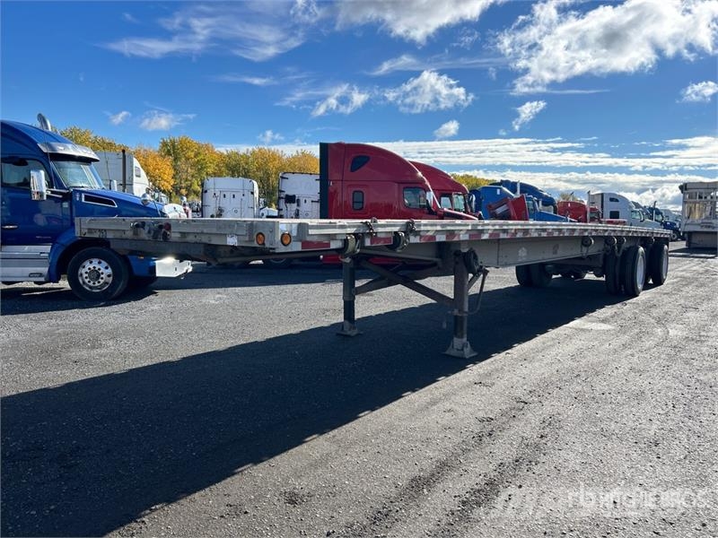 Chapparal 48 ft T/A Flatbed Trailer Прицепы-платформы/боковая разгрузка