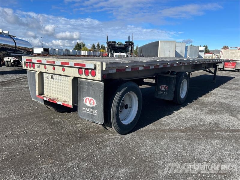 Chapparal 48 ft T/A Flatbed Trailer Прицепы-платформы/боковая разгрузка
