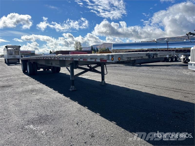 Chapparal 48 ft T/A Flatbed Trailer Прицепы-платформы/боковая разгрузка