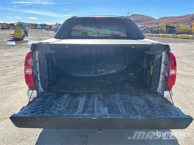 Chevrolet Avalanche 4x4 Crew Cab Pickup Drugi