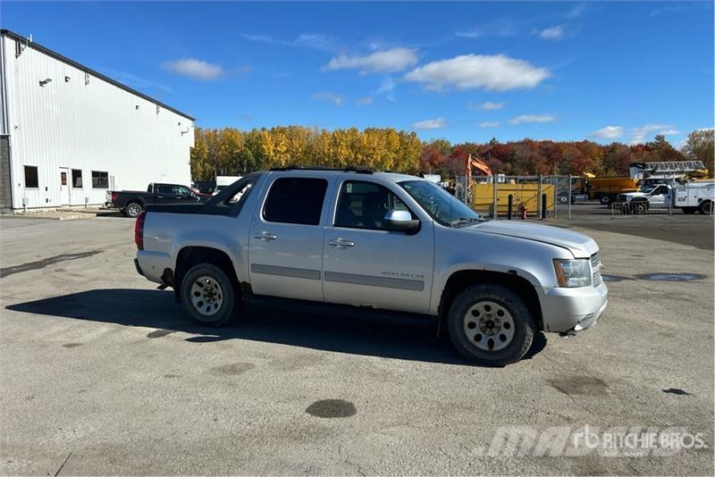 Chevrolet Avalanche 4x4 Crew Cab Pickup Drugi