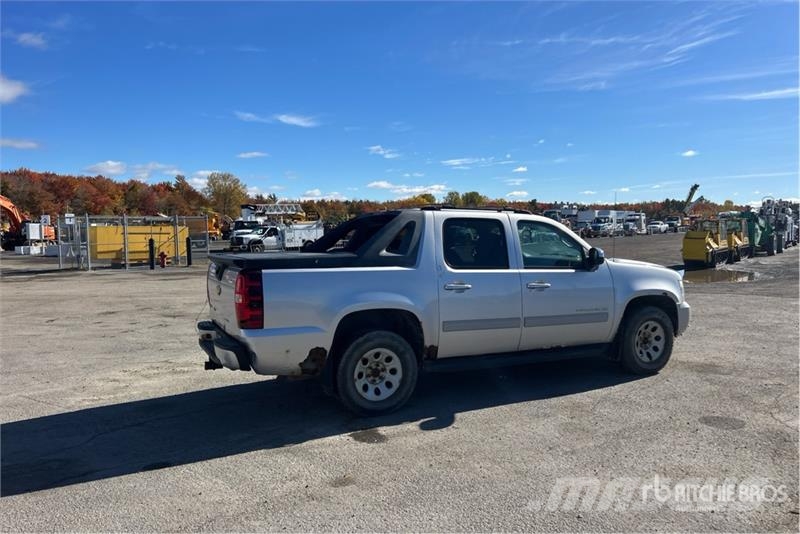 Chevrolet Avalanche 4x4 Crew Cab Pickup Drugi
