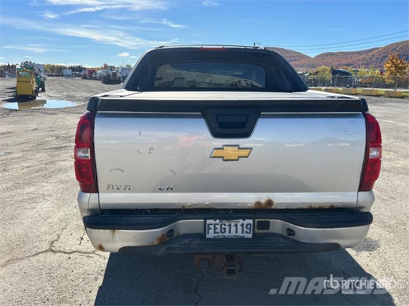 Chevrolet Avalanche 4x4 Crew Cab Pickup Drugi