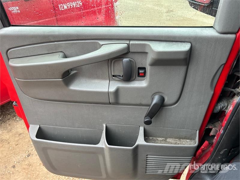 Chevrolet Express 2500 Cargo Van Lätta skåpbilar
