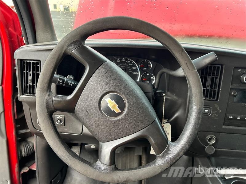 Chevrolet Express 2500 Cargo Van 패널 화물차