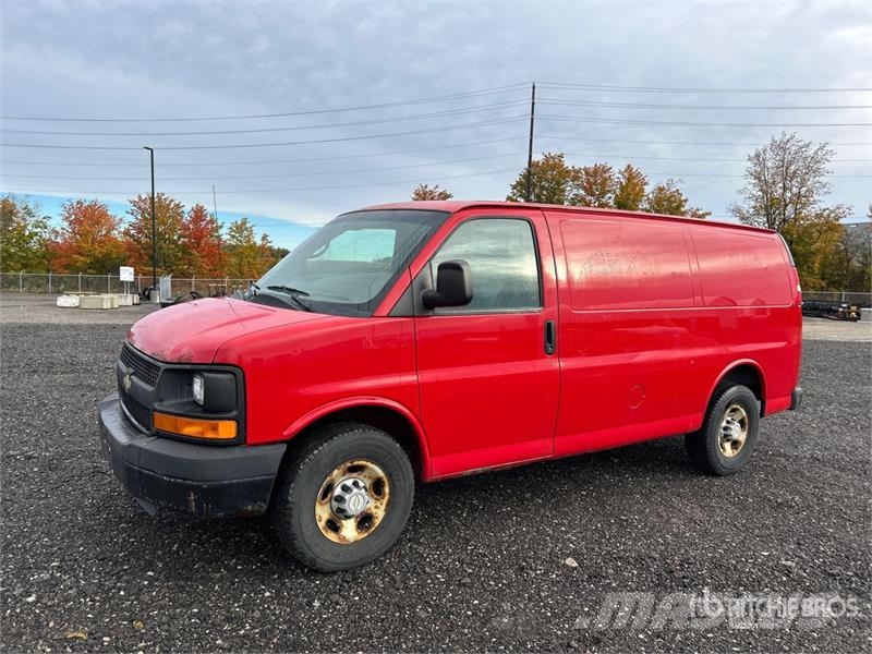 Chevrolet Express 2500 Cargo Van 패널 화물차