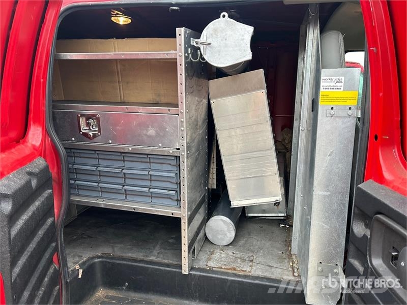 Chevrolet Express 2500 Cargo Van Lätta skåpbilar