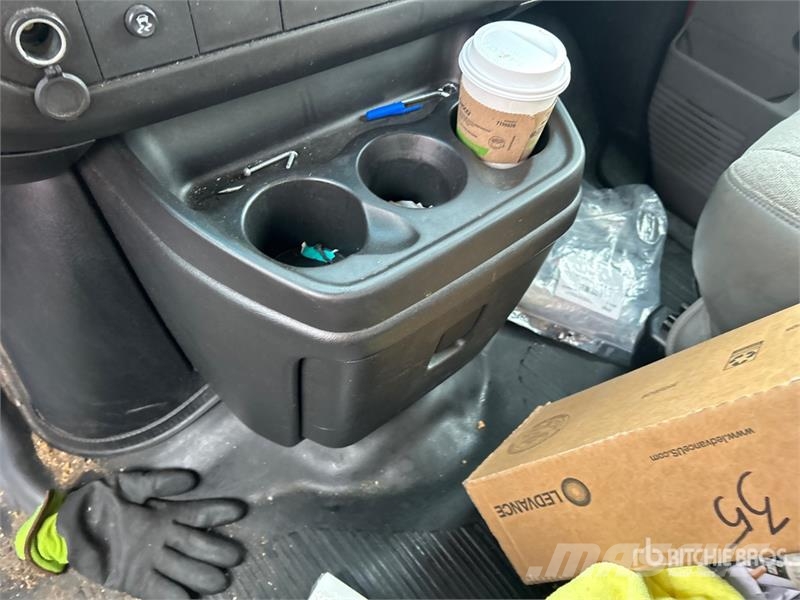 Chevrolet Express 2500 Cargo Van Lätta skåpbilar