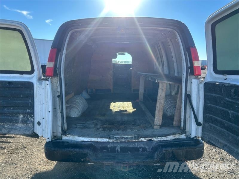Chevrolet Express 2500 Cargo Van Dostavna vozila / kombiji