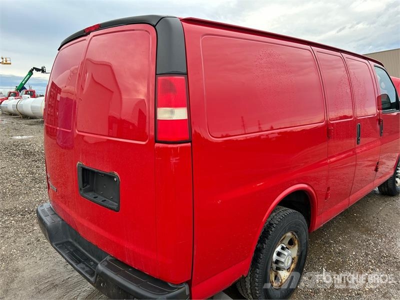 Chevrolet Express 2500 Cargo Van 패널 화물차