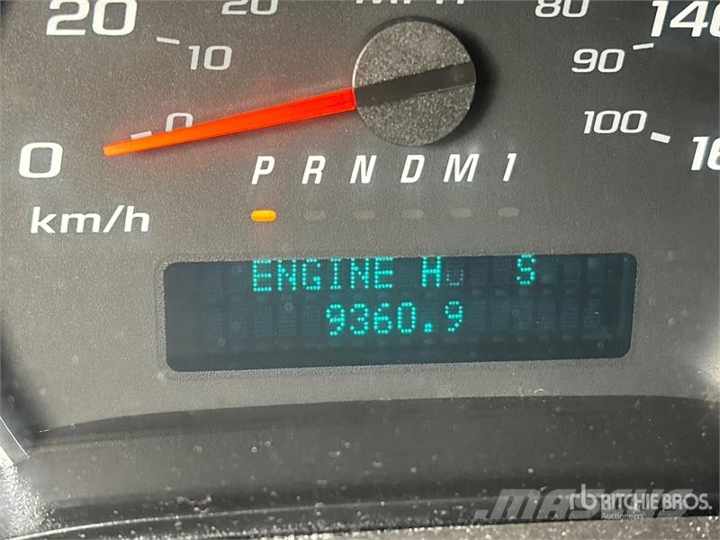 Chevrolet Express 2500 Cargo Van 패널 화물차