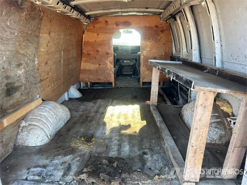 Chevrolet Express 2500 Cargo Van Dostavna vozila / kombiji