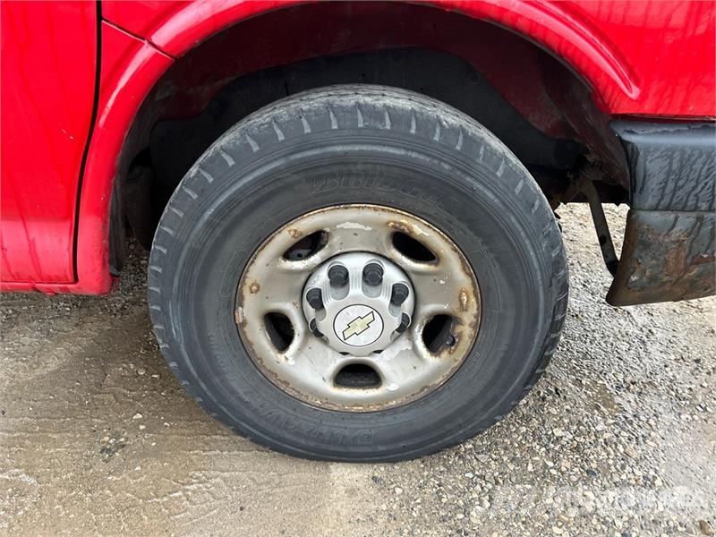 Chevrolet Express 2500 Cargo Van Lätta skåpbilar
