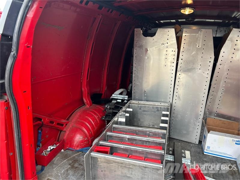Chevrolet Express 2500 Cargo Van Lätta skåpbilar