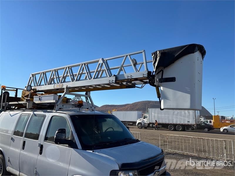 Chevrolet Express 3500 Pacēlāji uz automašīnas bāzes