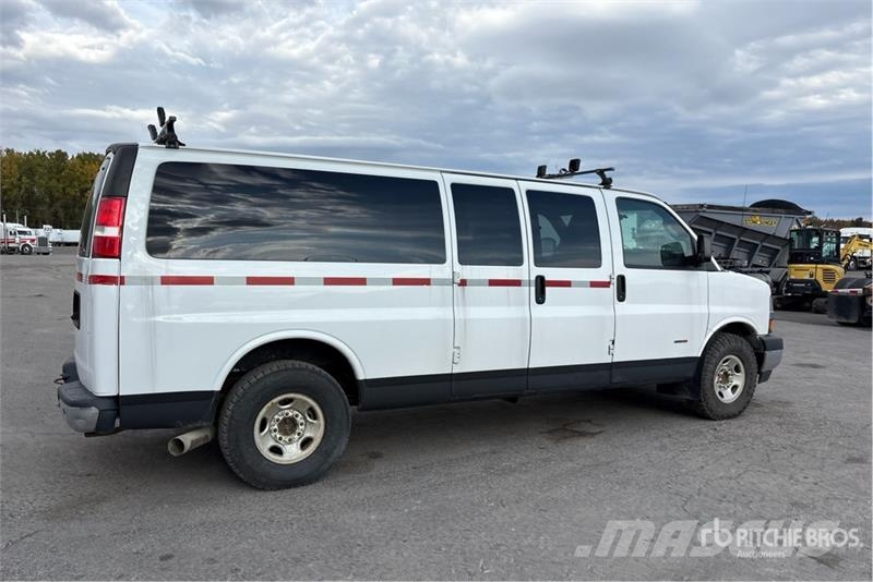 Chevrolet Express 3500 Duramax Passenger Van Kaubikud