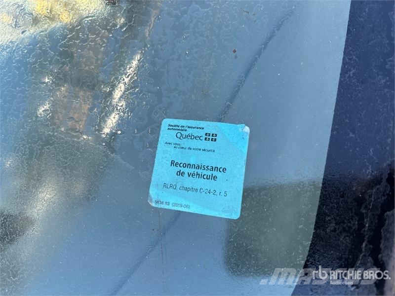 Chevrolet Express 3500 Pacēlāji uz automašīnas bāzes