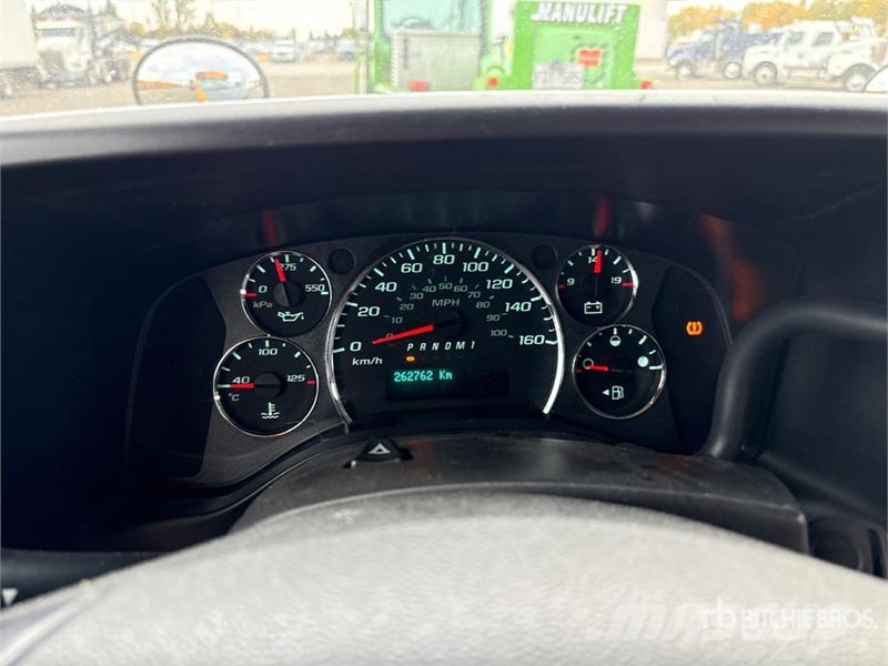 Chevrolet Express 3500 4x2 20-Seat School Bus Mini bus