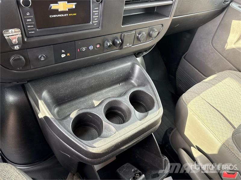 Chevrolet Express 3500 Duramax Passenger Van Kaubikud