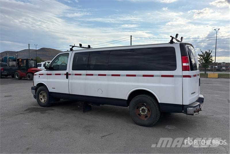 Chevrolet Express 3500 Duramax Passenger Van Kaubikud