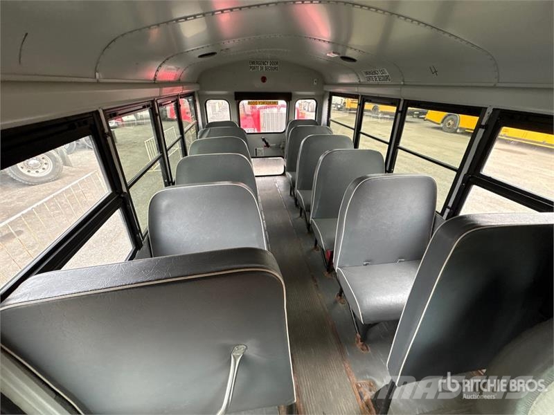 Chevrolet Express 3500 4x2 20-Seat School Bus Mini bus