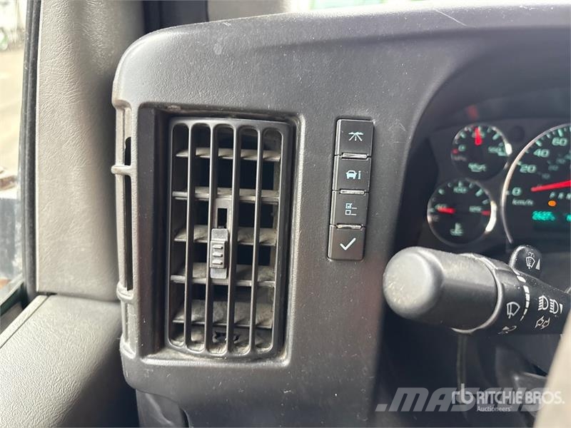 Chevrolet Express 3500 4x2 20-Seat School Bus Mini bus