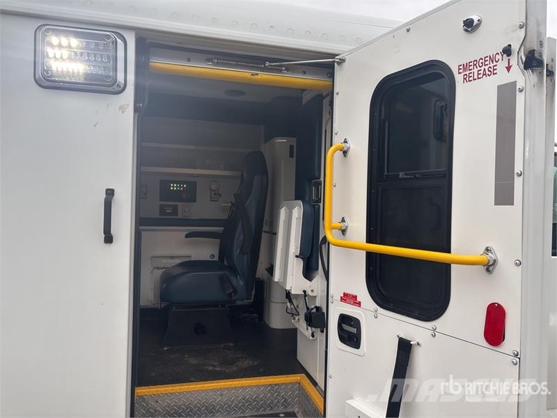 Chevrolet Express 4x2 Ambulance Ambulante