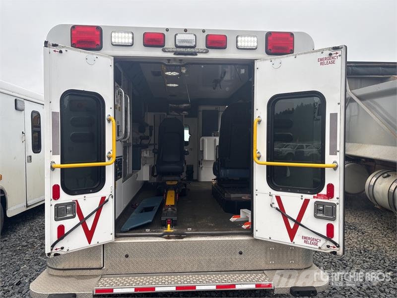 Chevrolet Express 4x2 Ambulance Ambulante