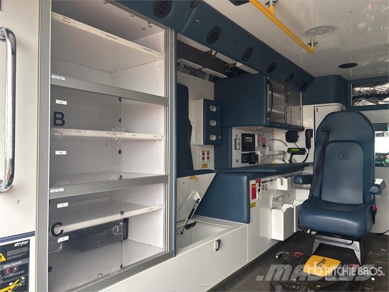 Chevrolet Express 4x2 Ambulance Ambulante