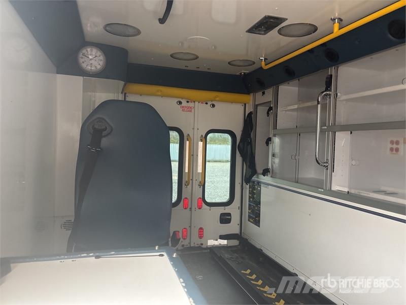 Chevrolet Express 4x2 Ambulance Ambulante