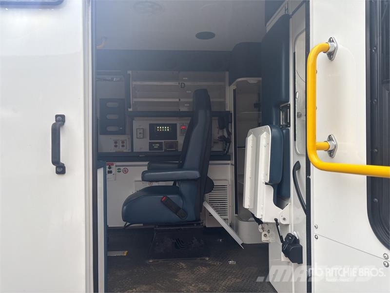 Chevrolet Express 4x2 Ambulance Ambulante