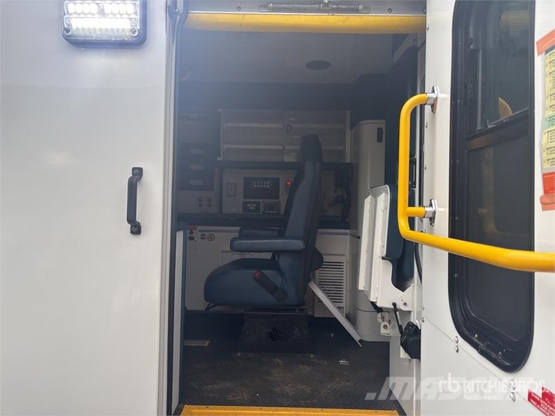Chevrolet Express 4x2 Ambulance Ambulante