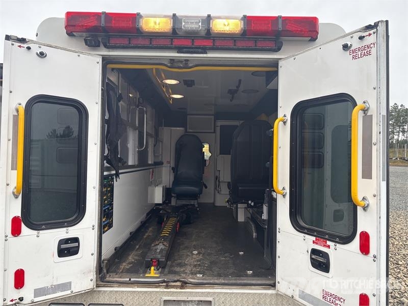 Chevrolet Express 4x2 Ambulance Ambulante