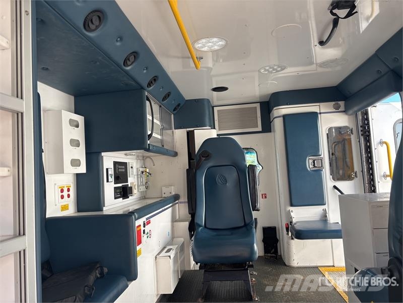 Chevrolet Express 4x2 Ambulance Машини швидкої допомоги