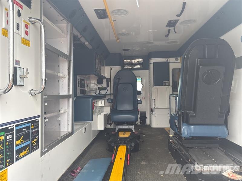 Chevrolet Express 4x2 Ambulance Ambulante