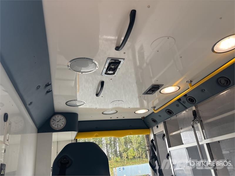 Chevrolet Express 4x2 Ambulance Ambulante